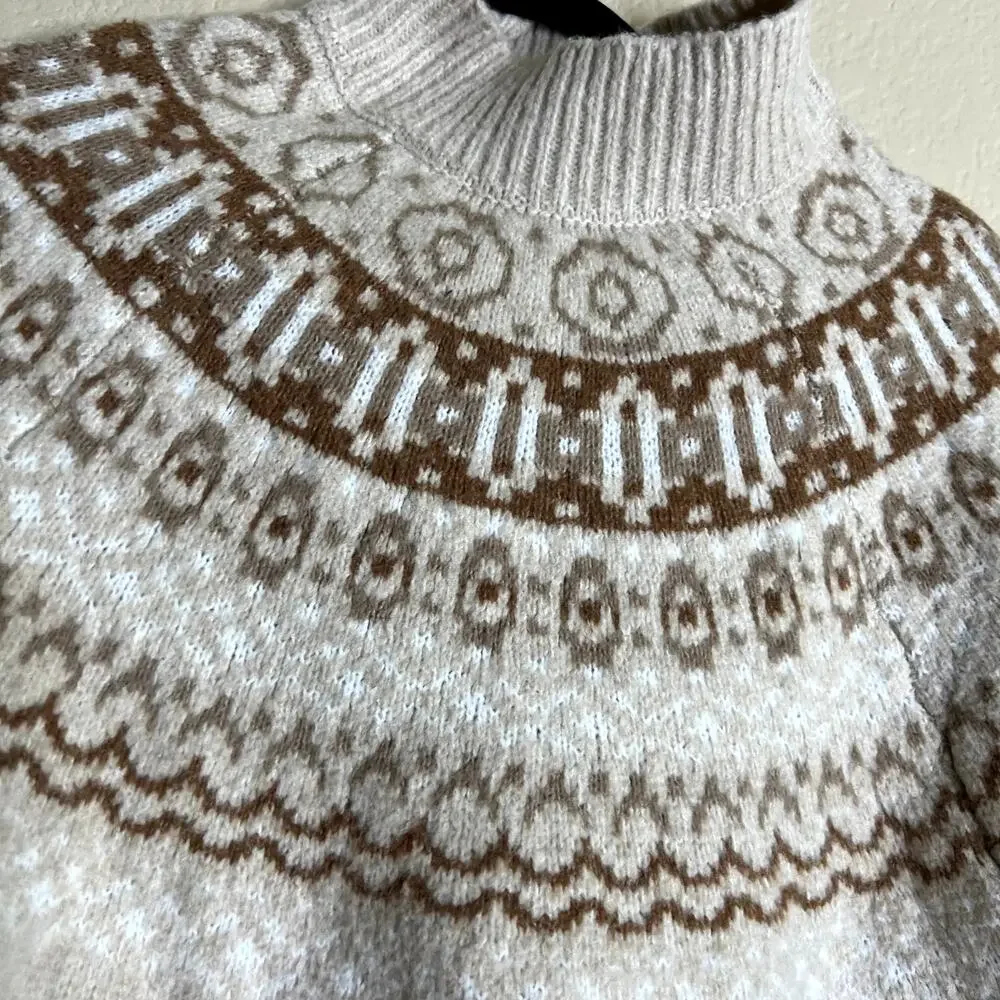 Cupcakes and Cashmere Sweater Women Medium Beige Knit Fair Isle Knit Pullover